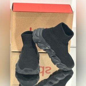 Like new Baby sock shoes